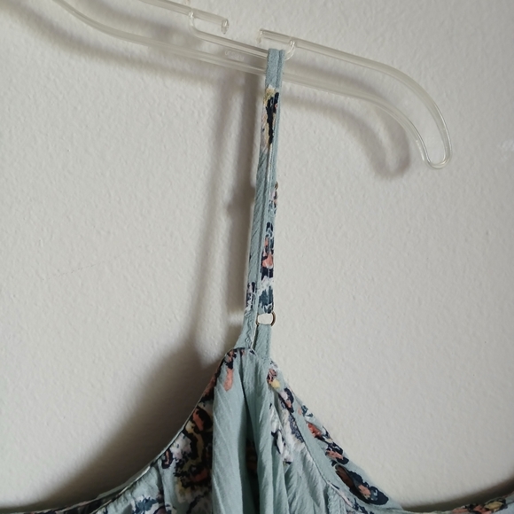 Maurices Floral Ruffle Trim Cold Shoulder Top Size XXL - Picture 7 of 13